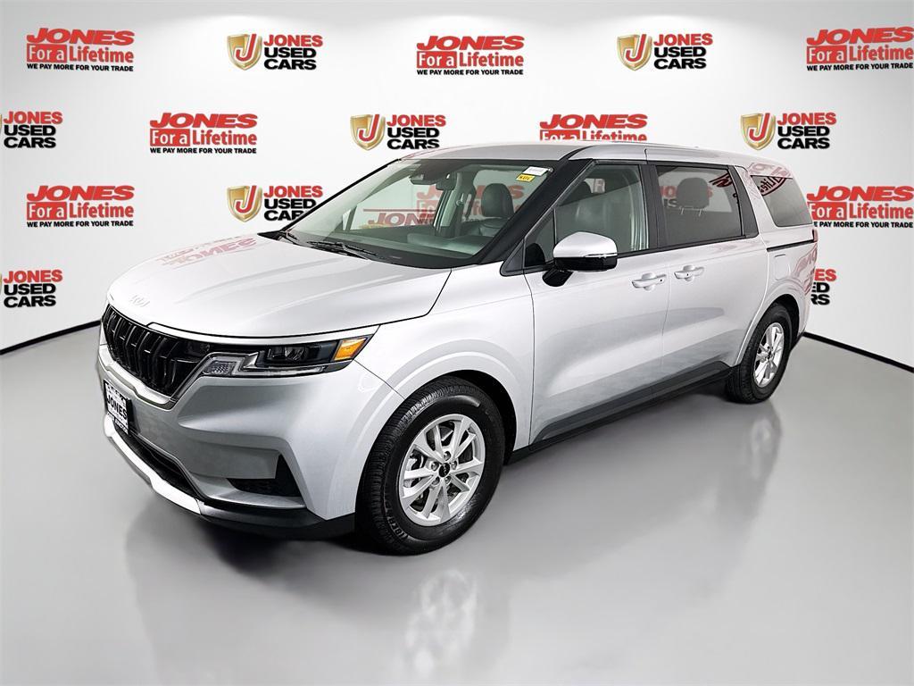 used 2023 Kia Carnival car, priced at $29,998