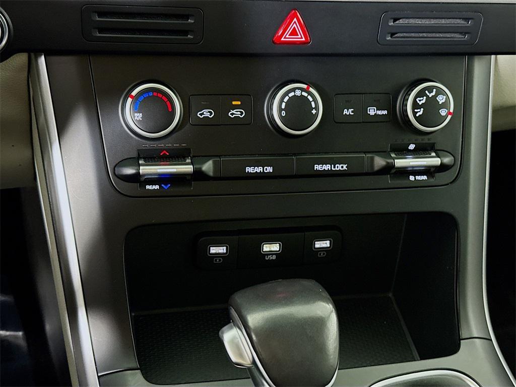 used 2023 Kia Carnival car, priced at $29,998