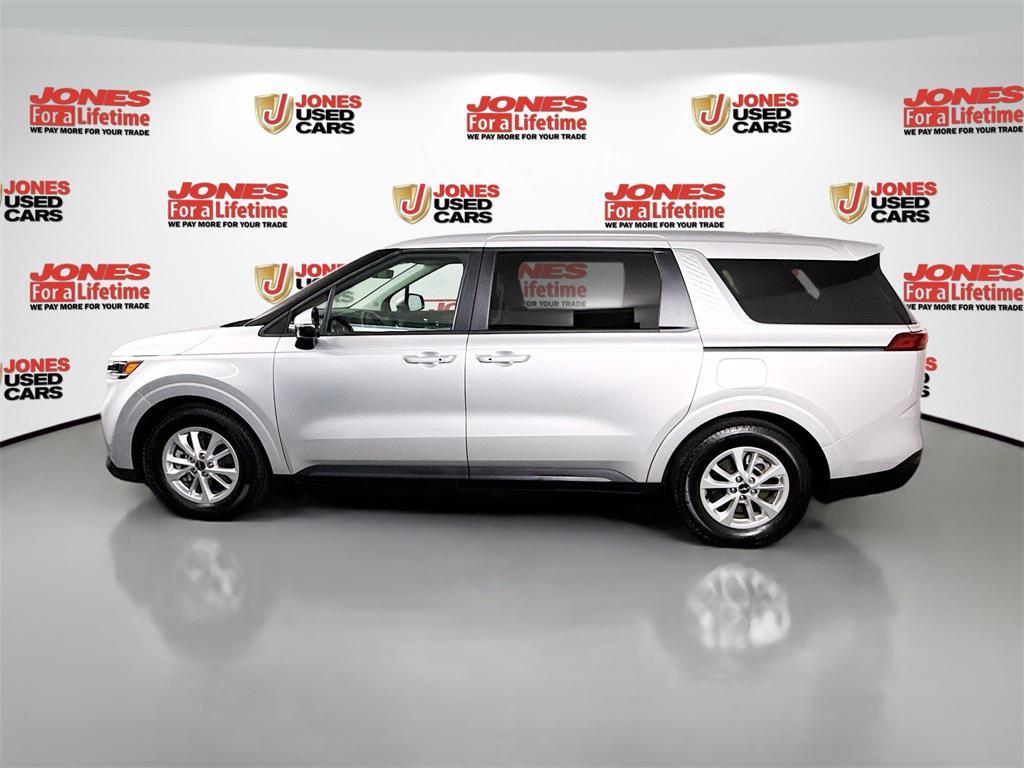 used 2023 Kia Carnival car, priced at $29,998