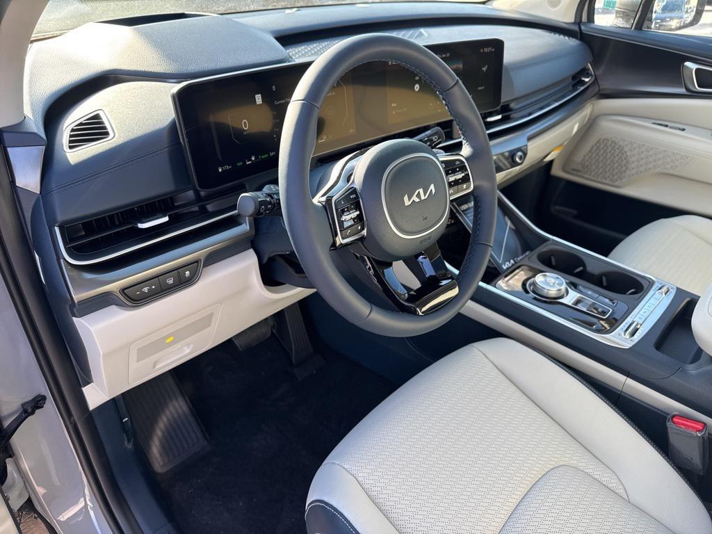 new 2026 Kia Carnival Hybrid car, priced at $52,700