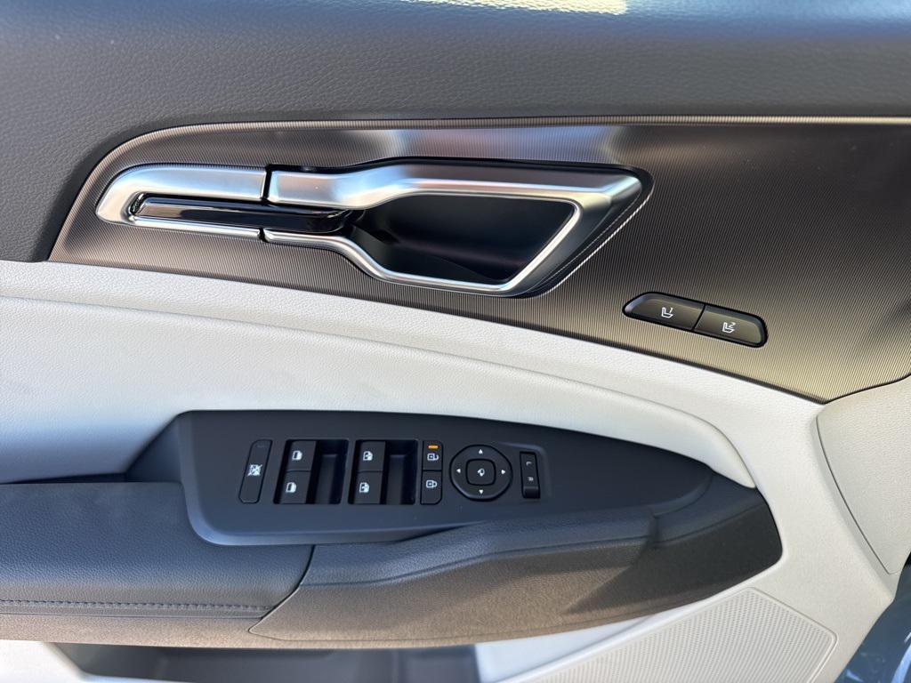 new 2026 Kia Sportage Hybrid car, priced at $40,024