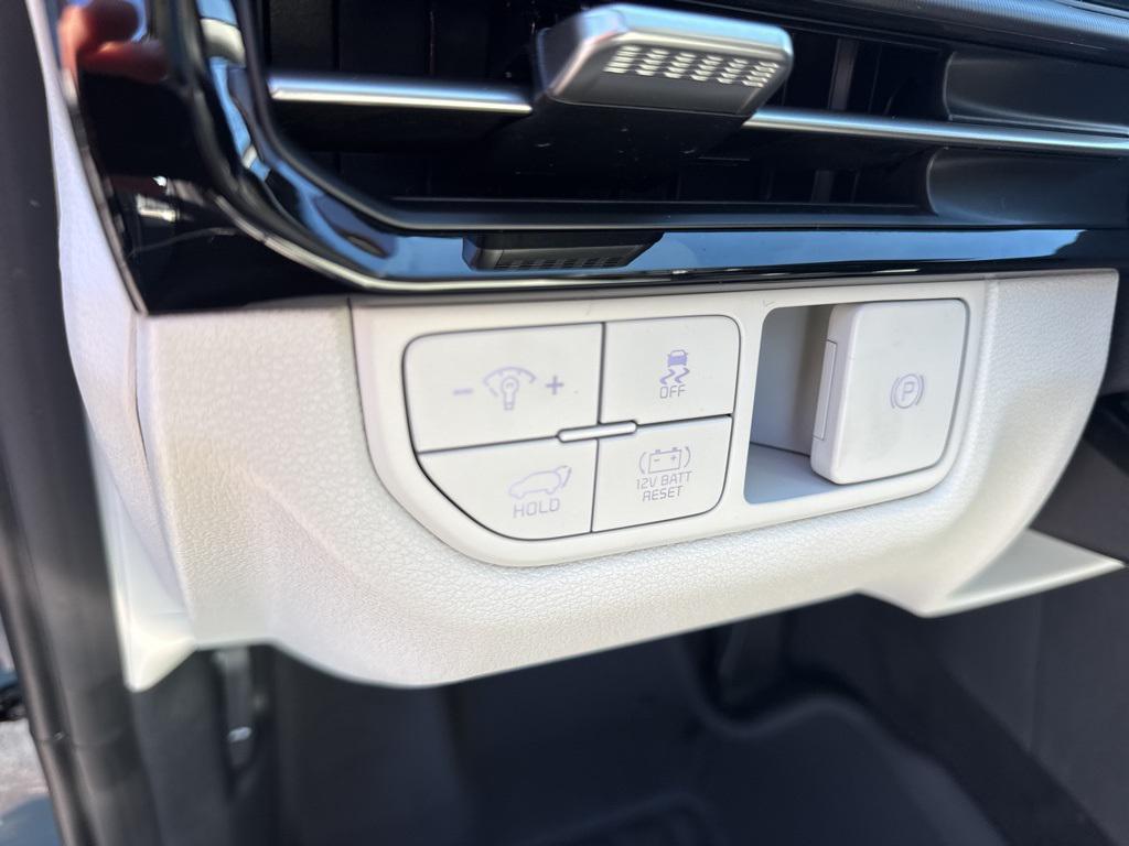 new 2026 Kia Sportage Hybrid car, priced at $40,024