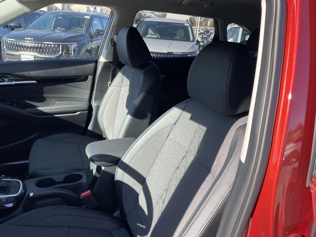new 2026 Kia Seltos car, priced at $27,180