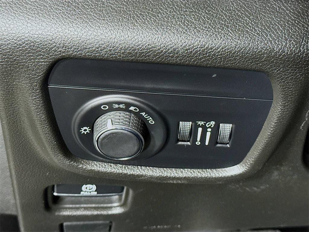 used 2023 Jeep Grand Cherokee L car, priced at $29,998