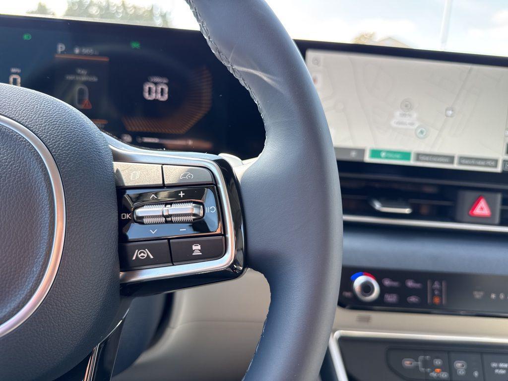 new 2026 Kia Carnival Hybrid car, priced at $43,297
