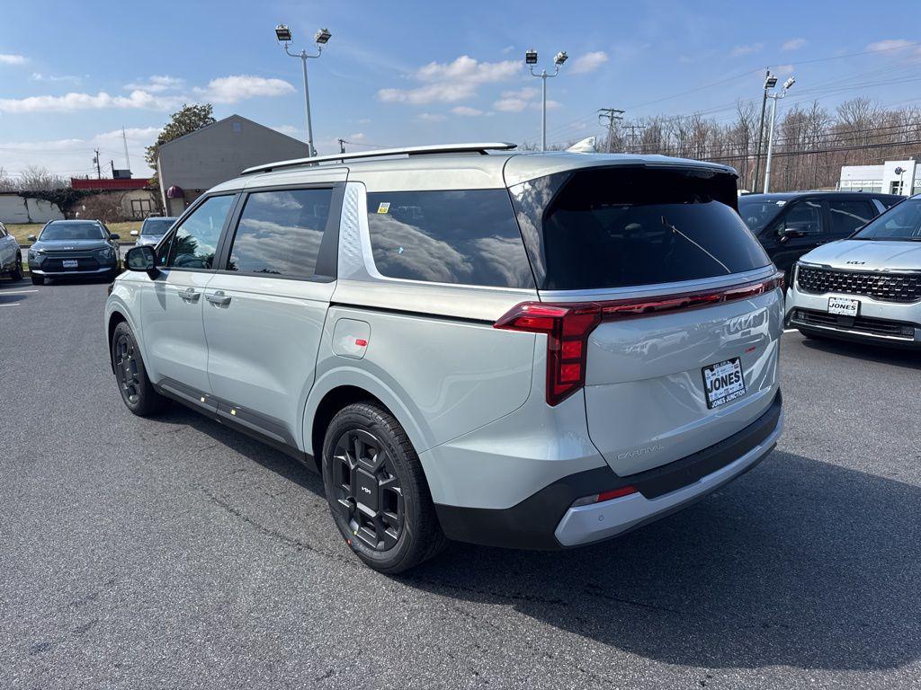 new 2026 Kia Carnival Hybrid car, priced at $43,297