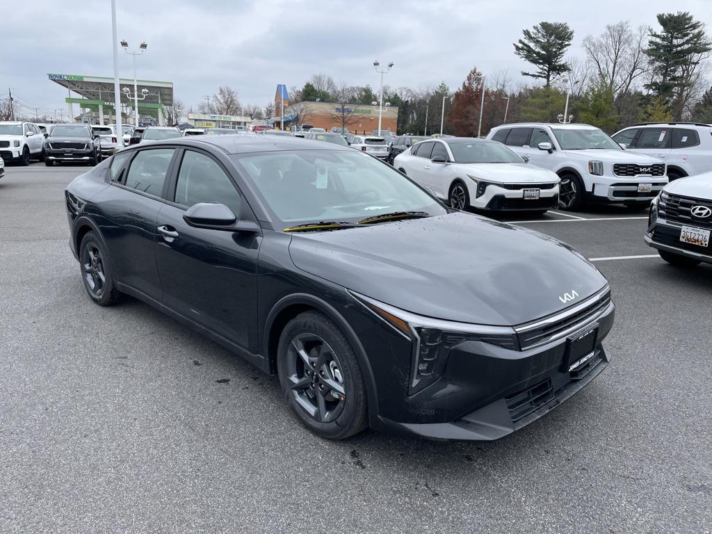 new 2025 Kia K4 car, priced at $23,335