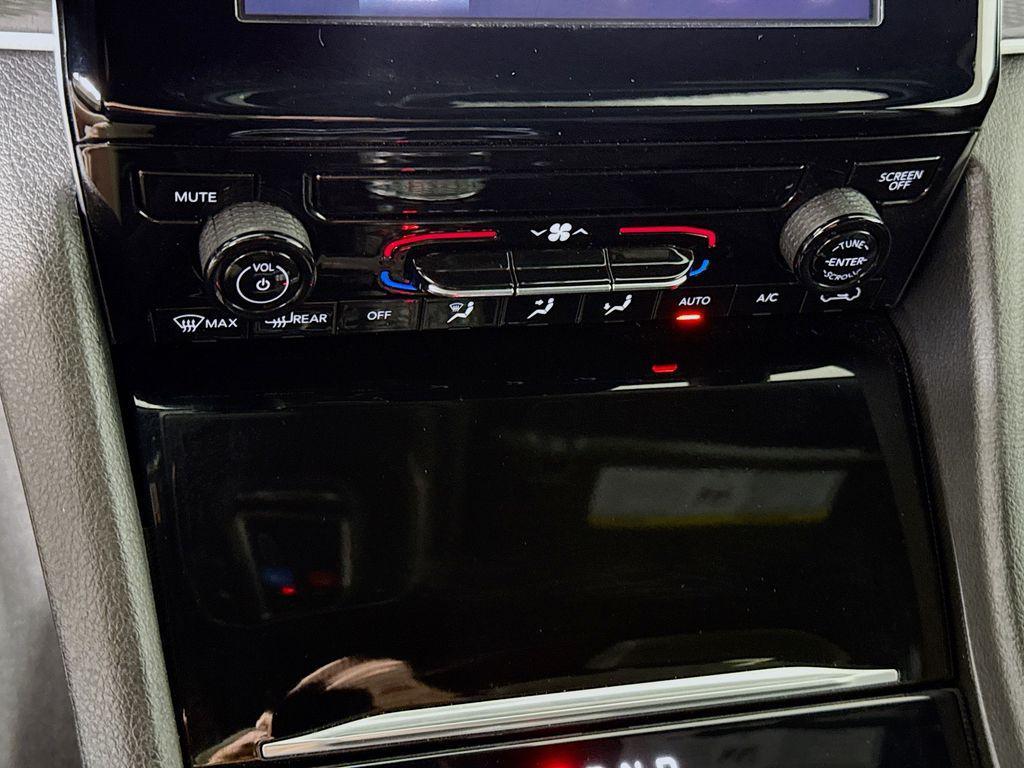 used 2025 Jeep Grand Cherokee car, priced at $35,798