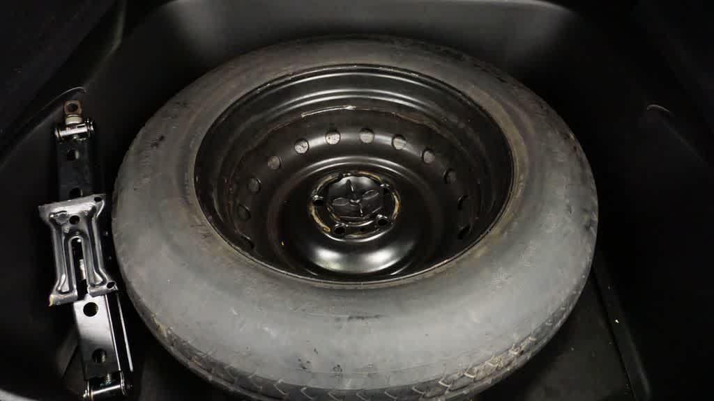 used 2021 Jeep Grand Cherokee car, priced at $19,405