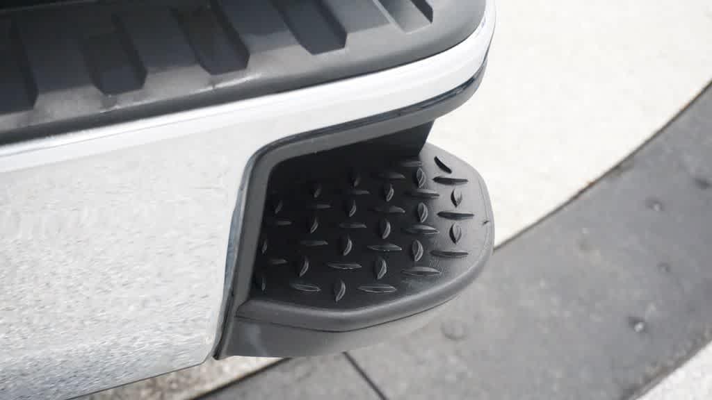 used 2018 Chevrolet Silverado 1500 car, priced at $28,613