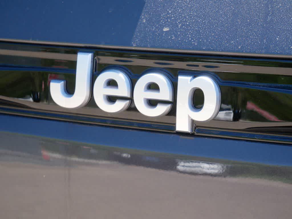 new 2025 Jeep Grand Cherokee car, priced at $47,540