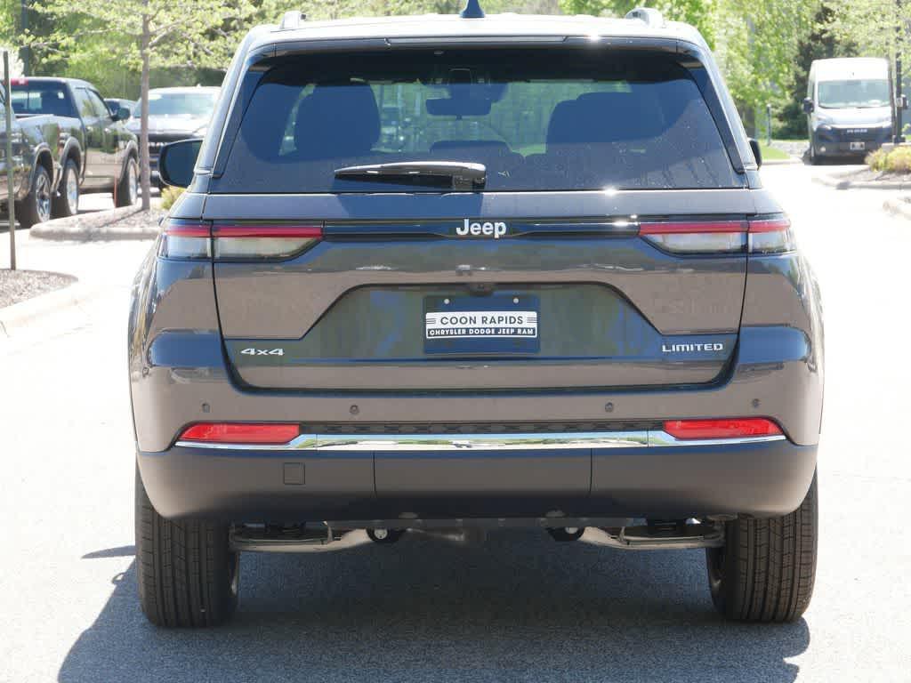 new 2025 Jeep Grand Cherokee car, priced at $47,540