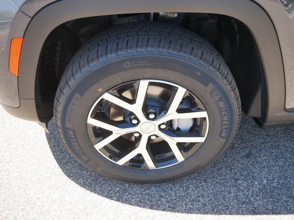 new 2025 Jeep Grand Cherokee car, priced at $47,540