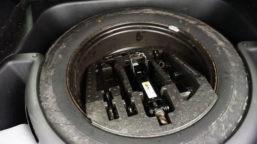 used 2017 Jeep Grand Cherokee car, priced at $13,583