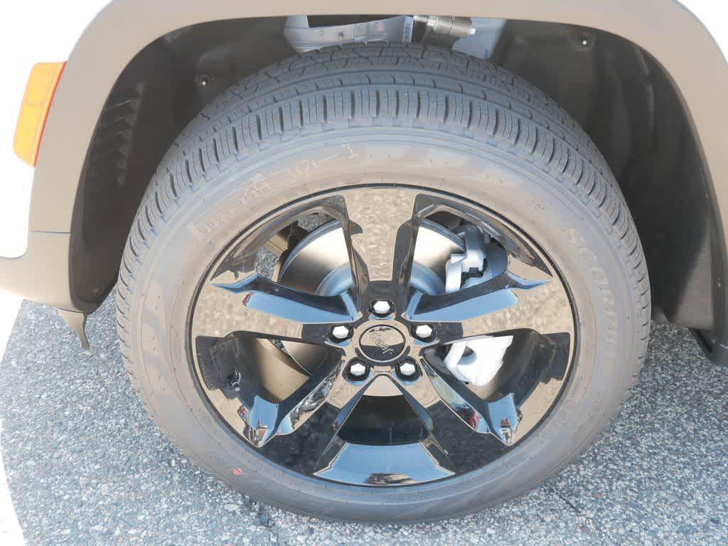 new 2025 Jeep Grand Cherokee car, priced at $47,287