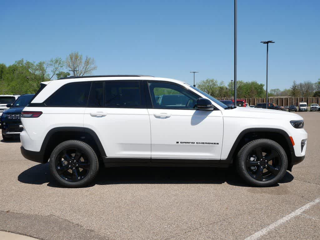 new 2025 Jeep Grand Cherokee car, priced at $47,287
