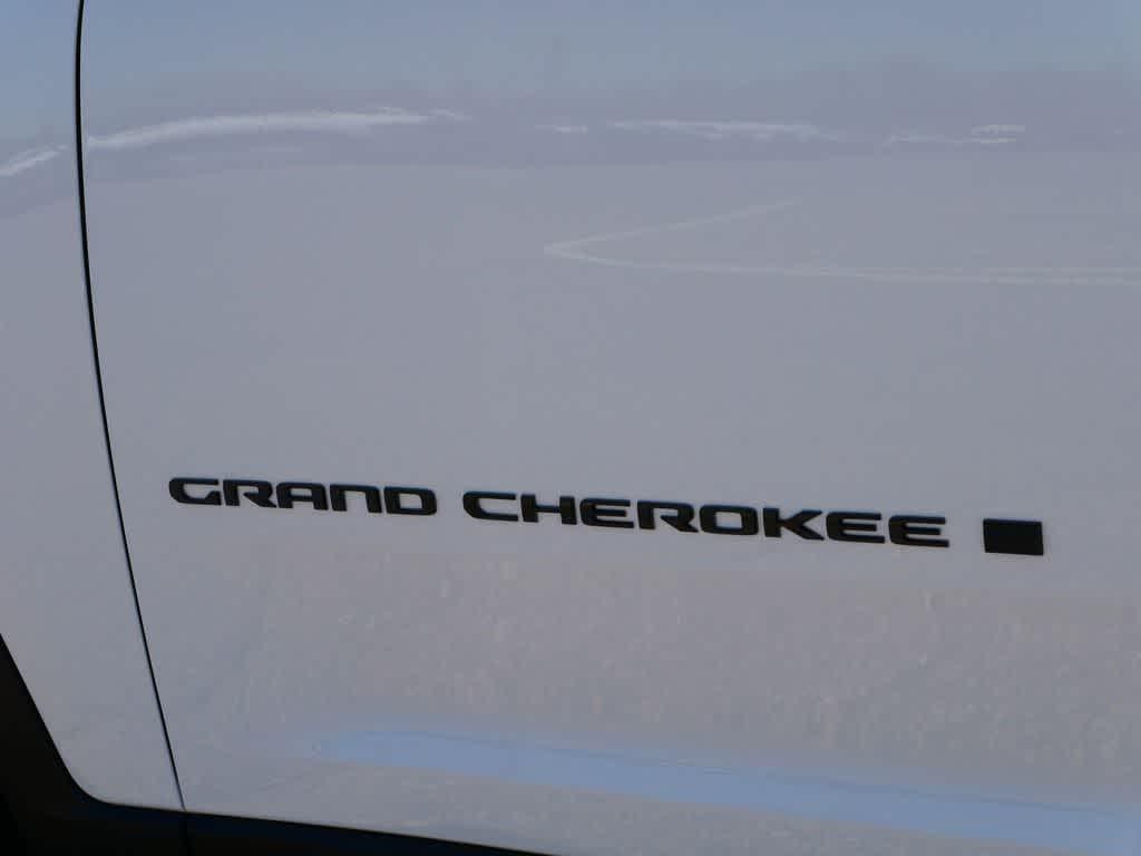 new 2025 Jeep Grand Cherokee car, priced at $47,287