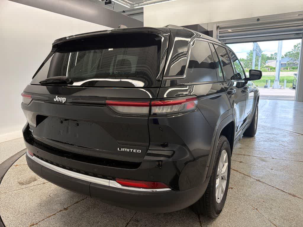 used 2023 Jeep Grand Cherokee car, priced at $35,325