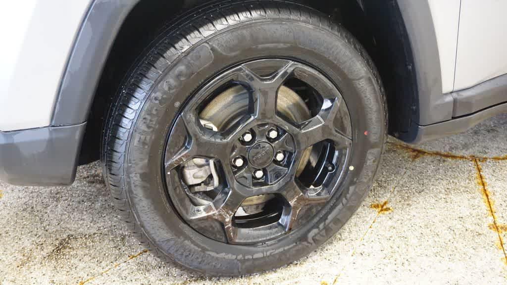 used 2023 Jeep Compass car, priced at $20,386