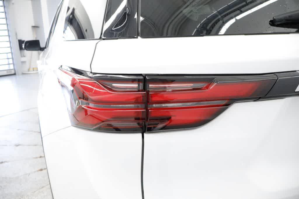 used 2022 Chevrolet Traverse car, priced at $27,482