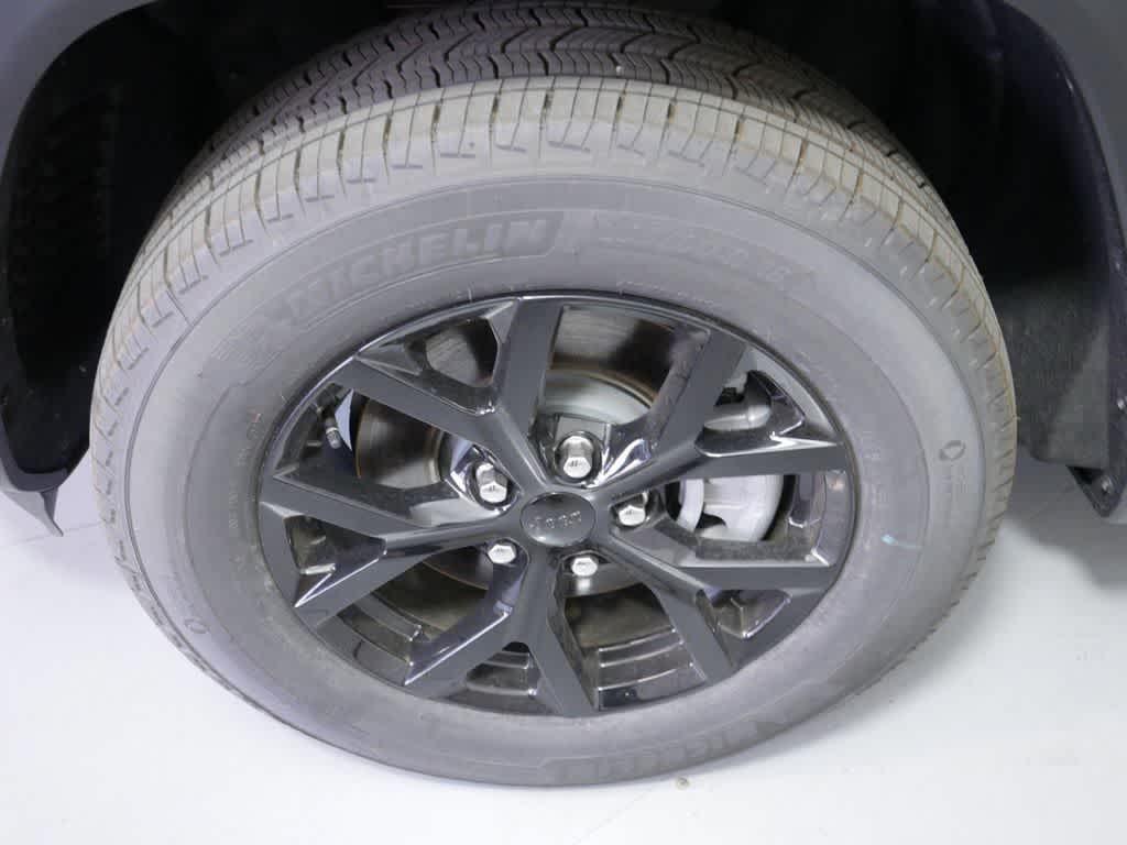 new 2025 Jeep Grand Cherokee L car, priced at $49,525