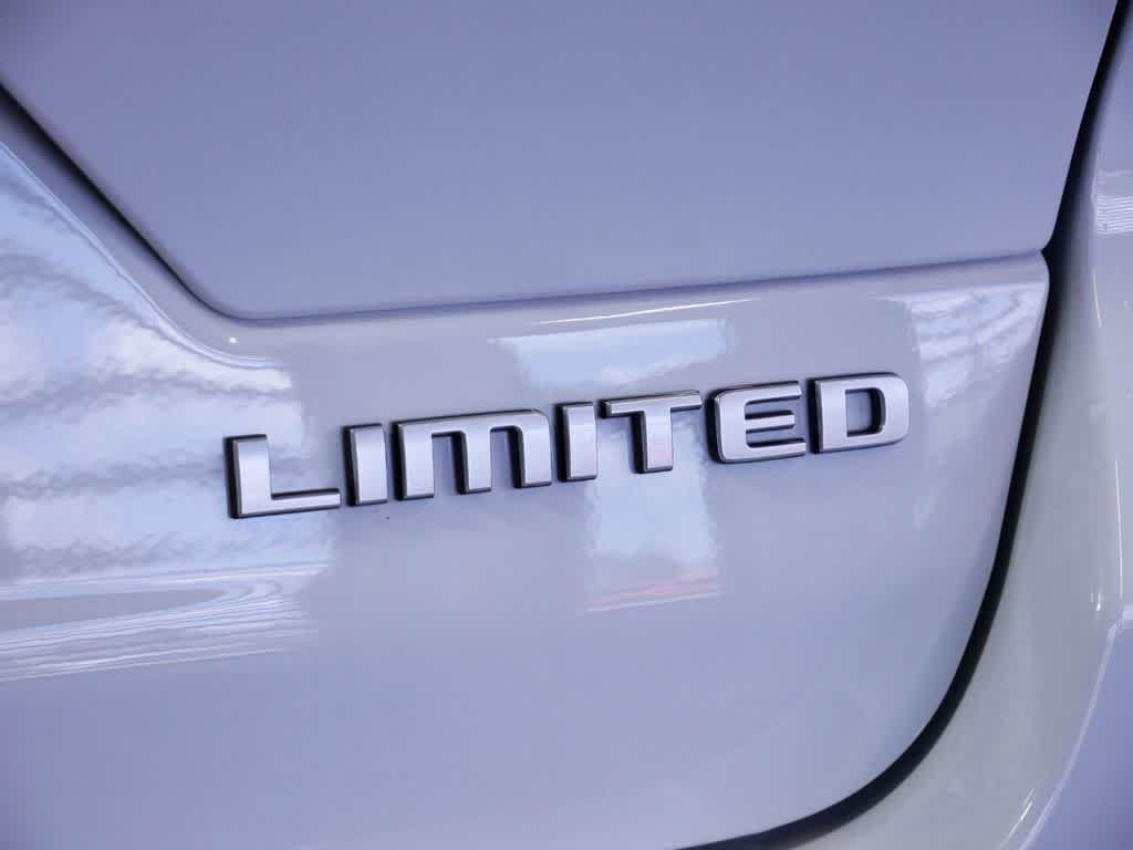 new 2025 Jeep Grand Cherokee car, priced at $44,838