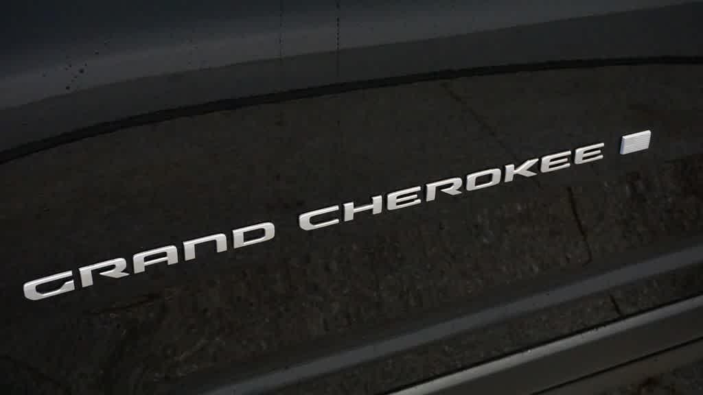 new 2026 Jeep Grand Cherokee car, priced at $46,555