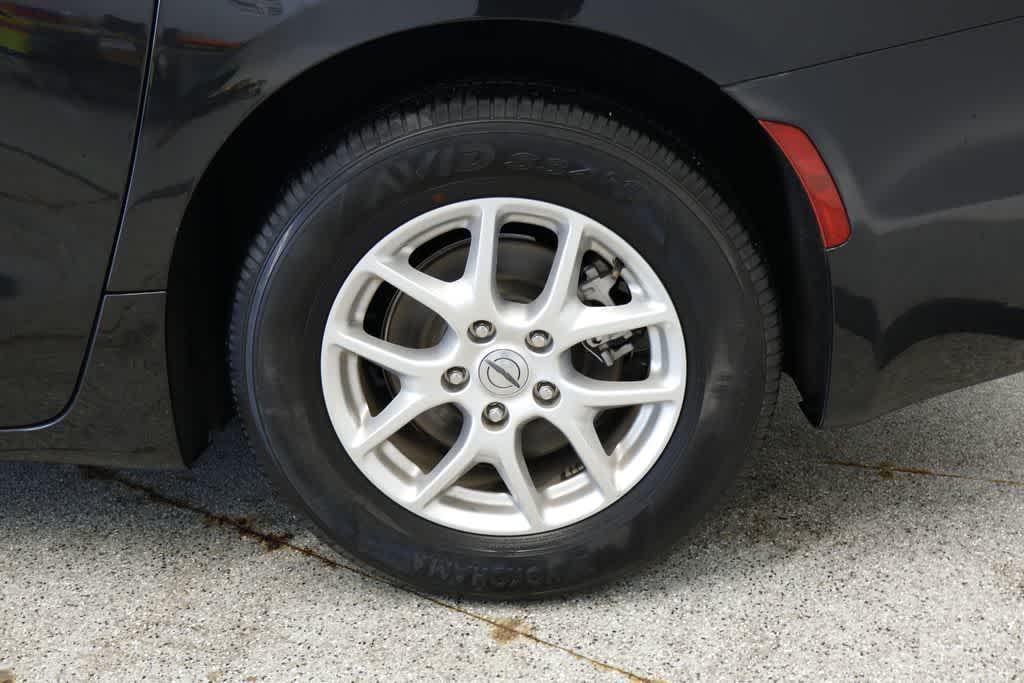 used 2023 Chrysler Pacifica car, priced at $24,446