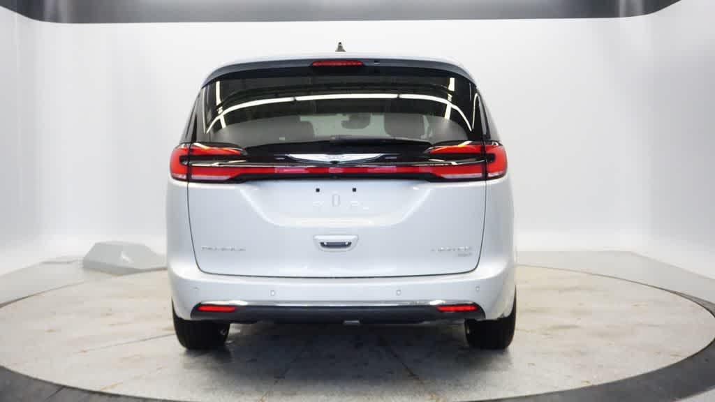 used 2024 Chrysler Pacifica car, priced at $41,933