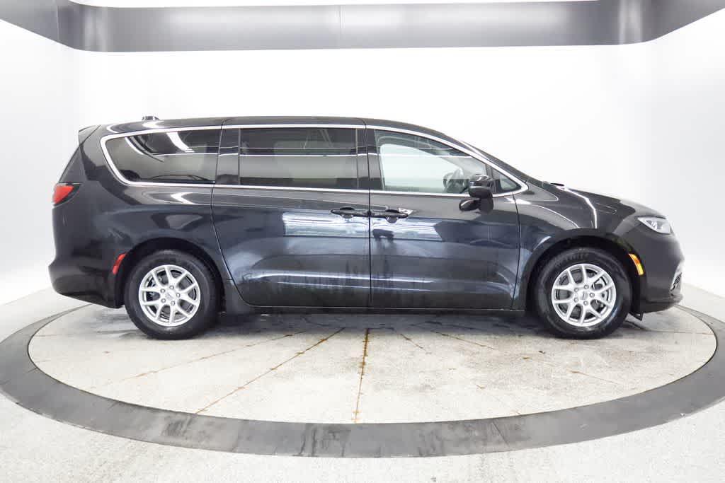 used 2023 Chrysler Pacifica car, priced at $24,313