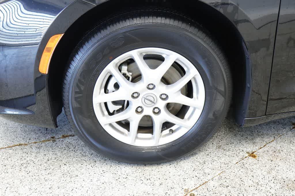used 2023 Chrysler Pacifica car, priced at $24,142