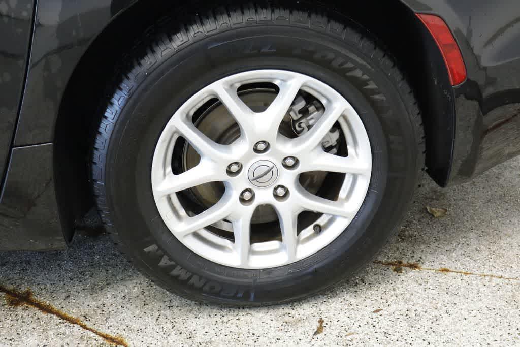 used 2023 Chrysler Pacifica car, priced at $24,142