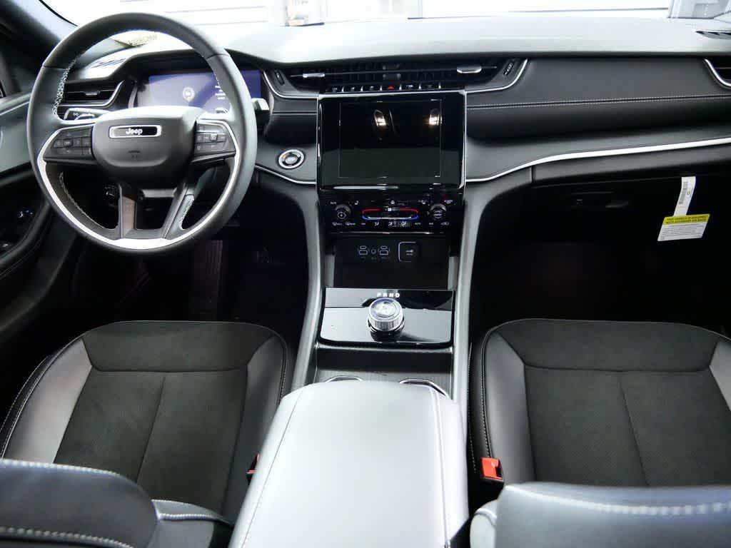 new 2025 Jeep Grand Cherokee L car, priced at $46,227