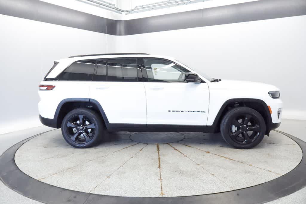 used 2023 Jeep Grand Cherokee car, priced at $32,975
