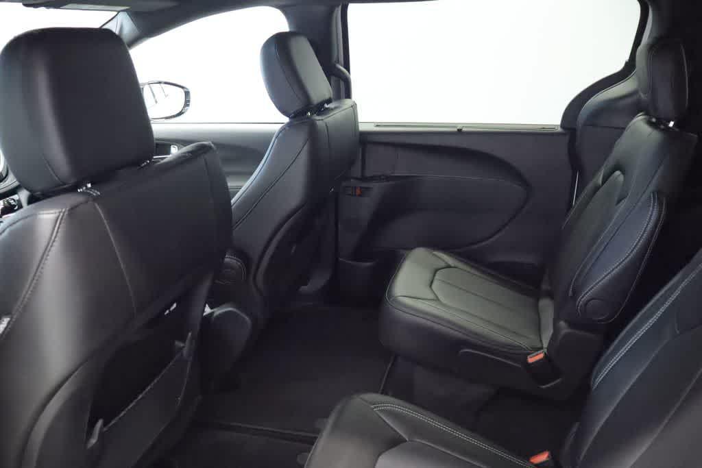 new 2026 Chrysler Pacifica car, priced at $39,894