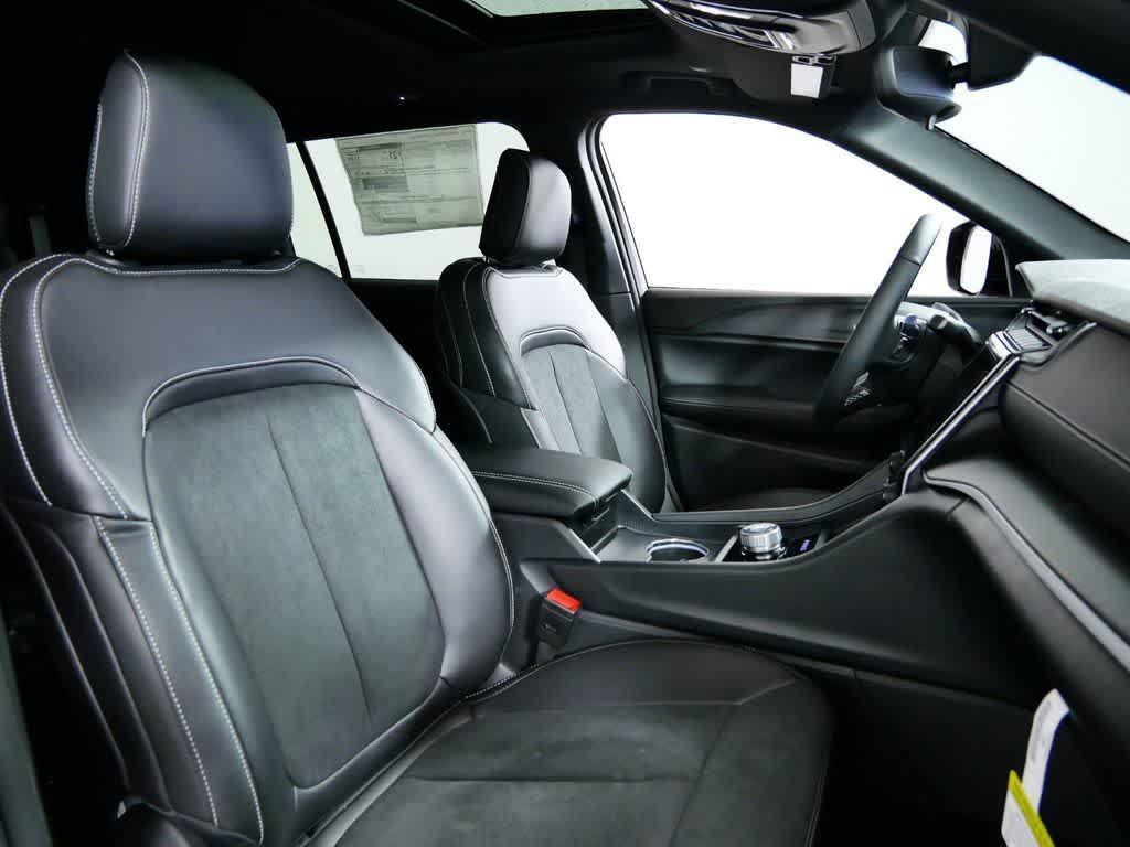 new 2025 Jeep Grand Cherokee L car, priced at $44,239