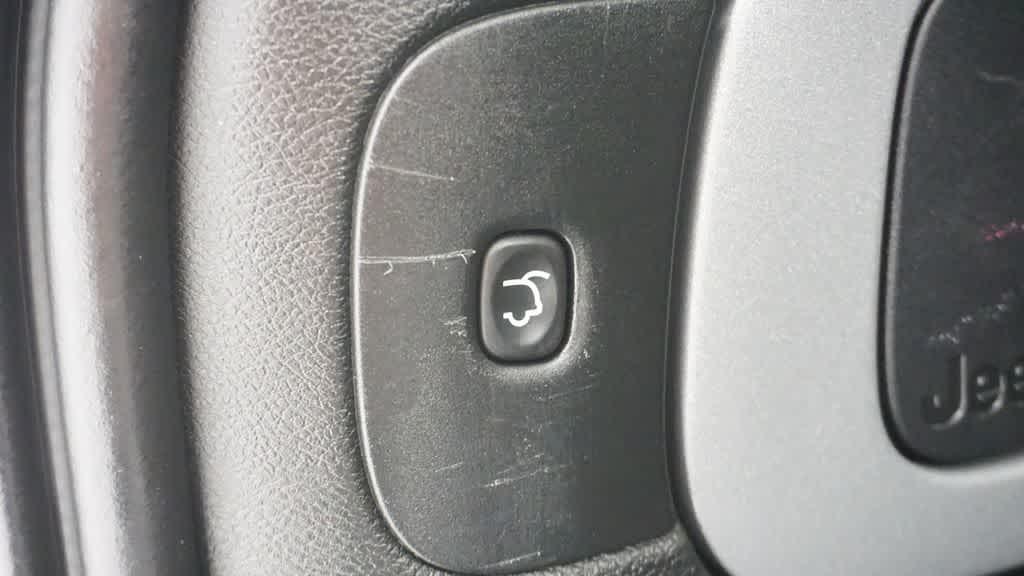 used 2016 Jeep Cherokee car, priced at $14,971