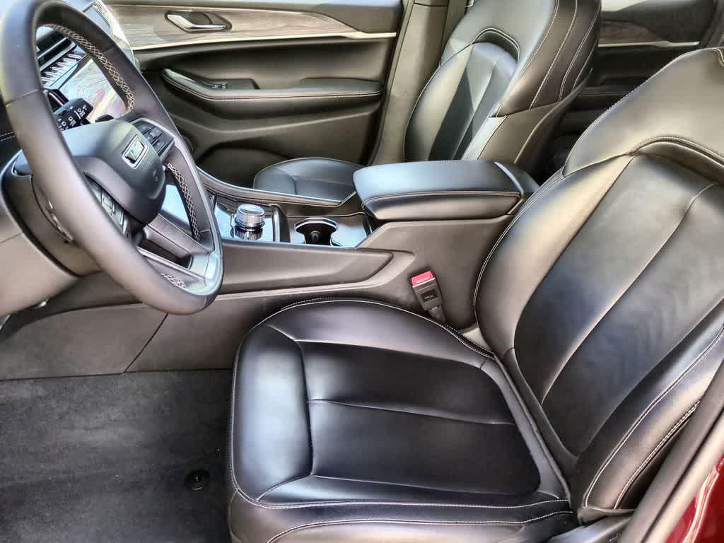 used 2024 Jeep Grand Cherokee car, priced at $29,445