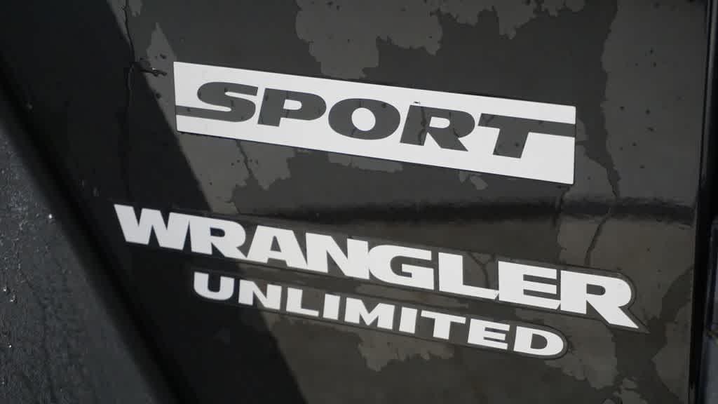 used 2014 Jeep Wrangler Unlimited car, priced at $13,804