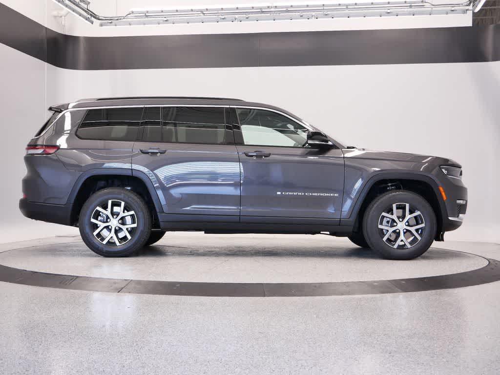 new 2025 Jeep Grand Cherokee L car, priced at $47,329