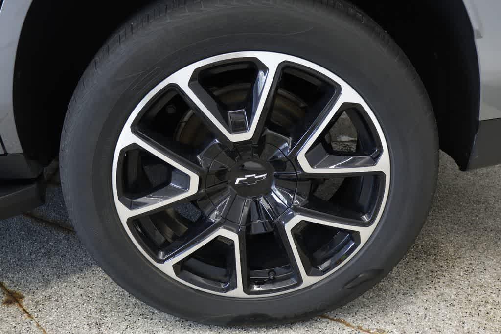 used 2022 Chevrolet Tahoe car, priced at $43,180