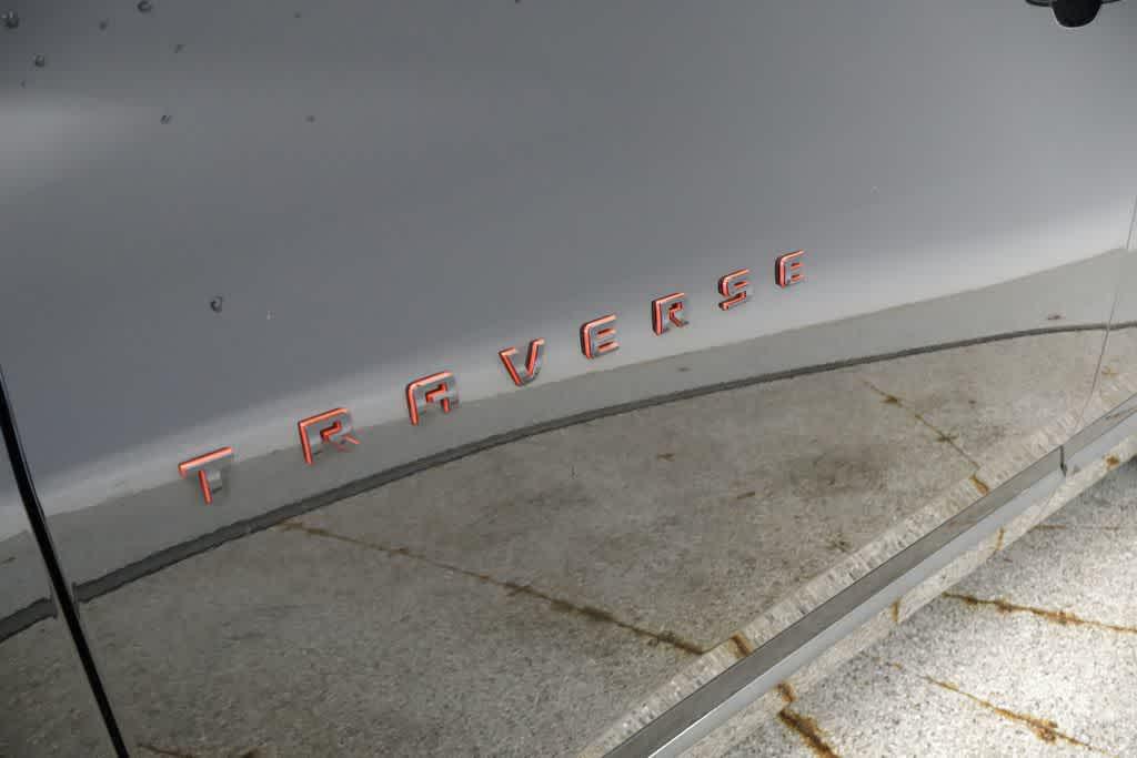 used 2021 Chevrolet Traverse car, priced at $25,388