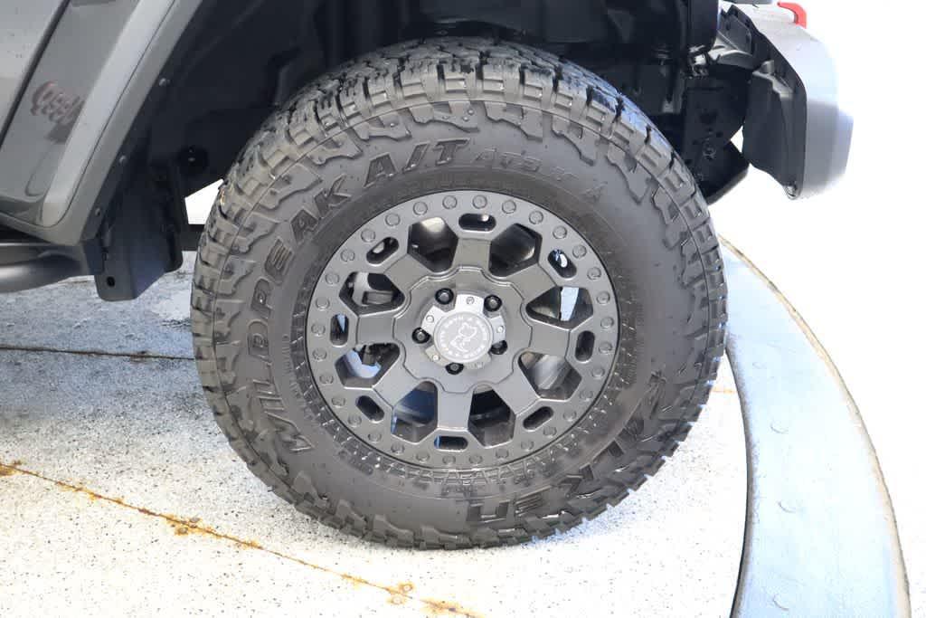 used 2023 Jeep Gladiator car, priced at $37,917