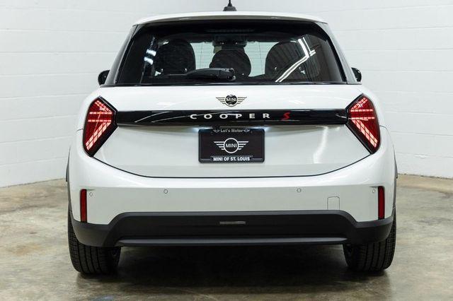 used 2025 MINI Hardtop car, priced at $30,995