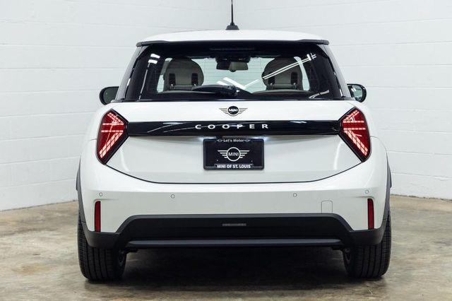 used 2025 MINI Hardtop car, priced at $28,995