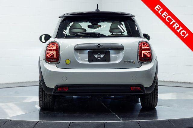 used 2021 MINI SE Hardtop car, priced at $17,500