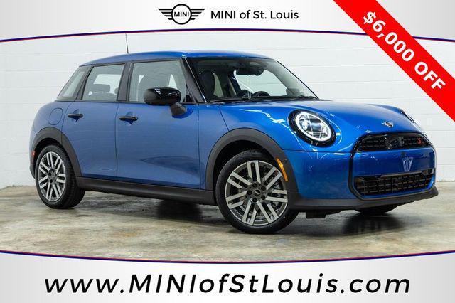 used 2025 MINI Hardtop car, priced at $32,380