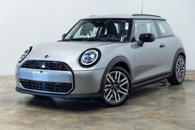 used 2025 MINI Hardtop car, priced at $32,025