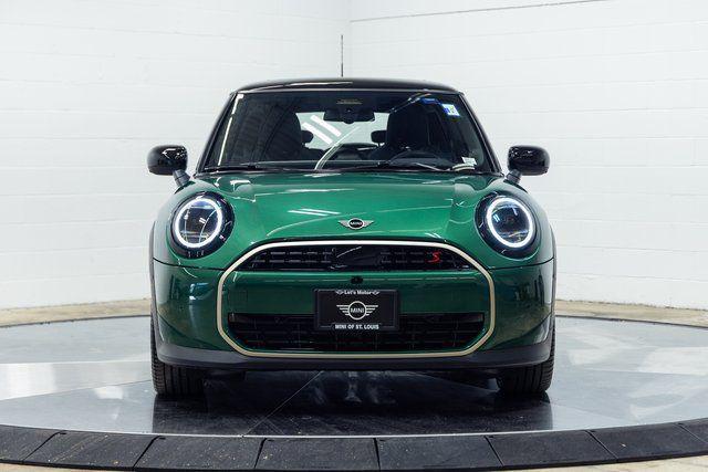 used 2025 MINI Hardtop car, priced at $31,500