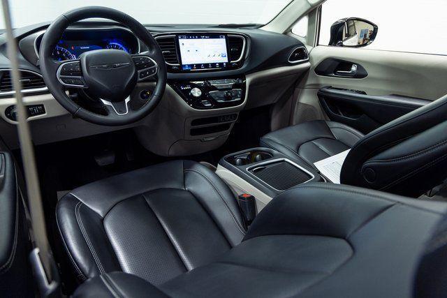 used 2024 Chrysler Pacifica car, priced at $26,450